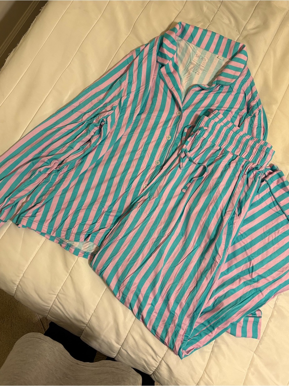 Silks design women’s pajama set
